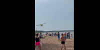 Прокуратура проверит опасные пролеты самолета над пляжем в Коккорево